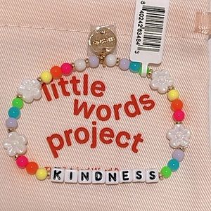 Little words project bracelet “kindness”
